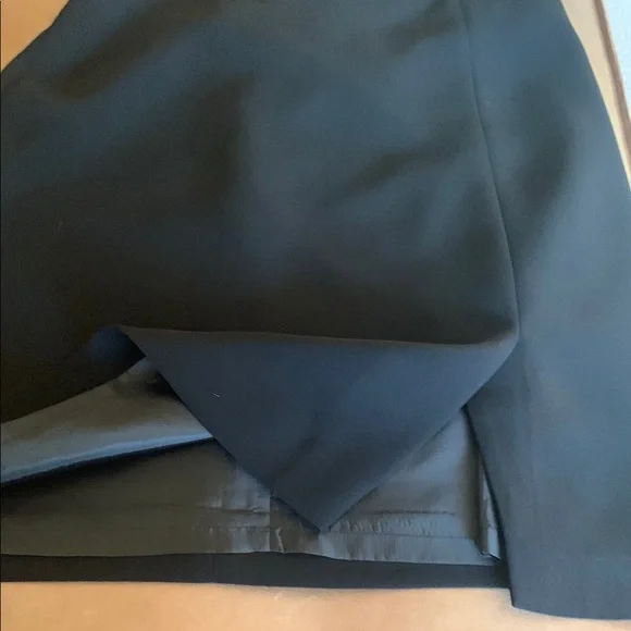 Elegant Black Skirt - Picture 2 of 2